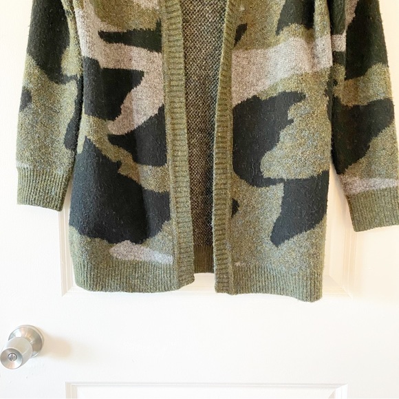 ANTHROPOLOGIE Moth Camouflage Open Front Knit Cardigan - Picture 6 of 12